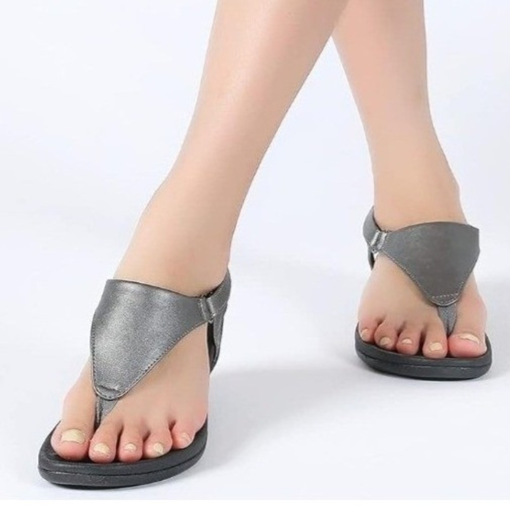 Utenag Women Orthotic Thong Sandals Pewter Metallic Arch Support Size 8 NEW